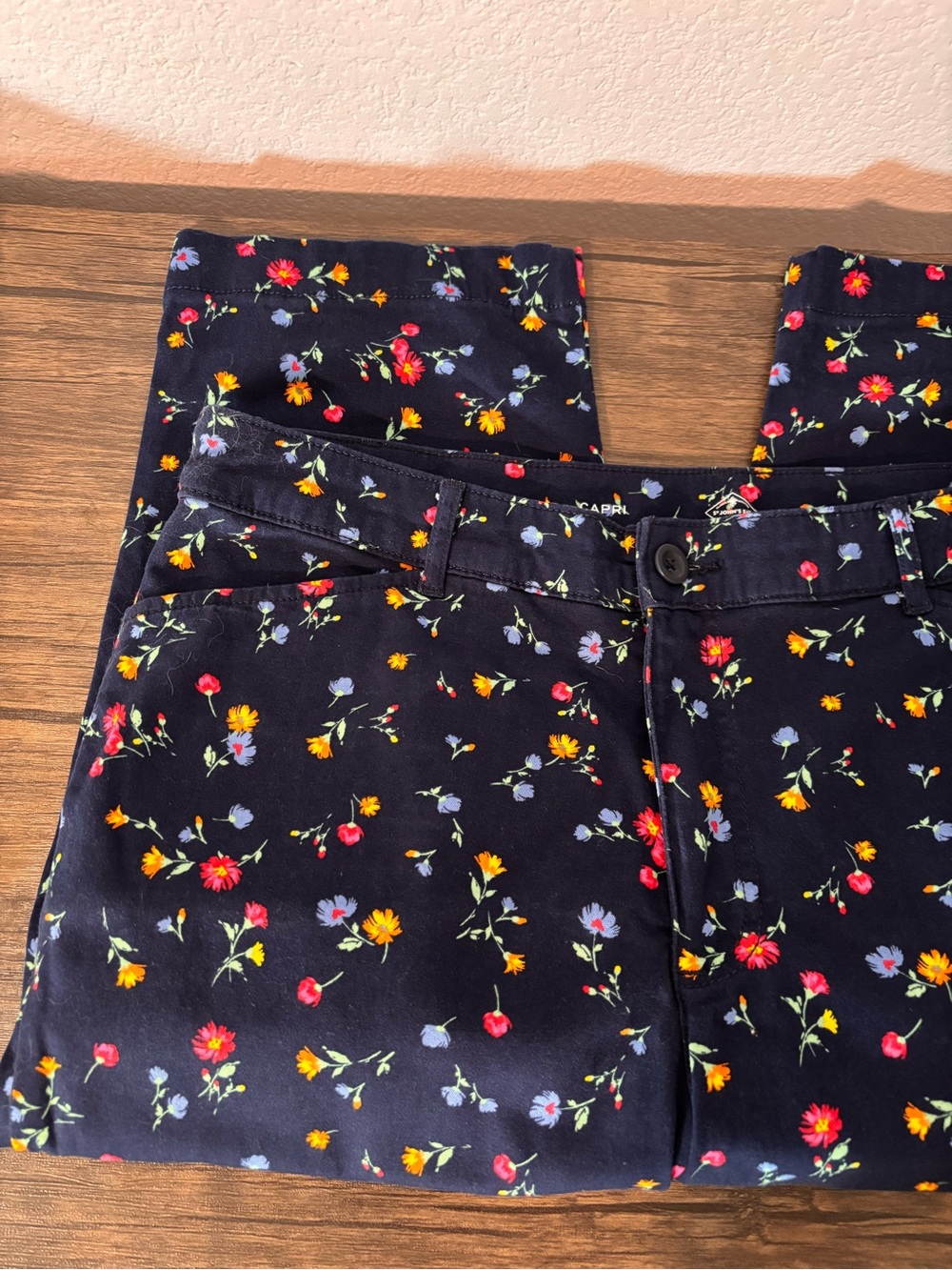 Saint John’s Bay women’s capris size 16 - Picture 2 of 5